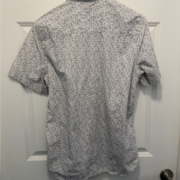 Perry Ellis White and Black Patterned Shirt - Picture 4 of 4